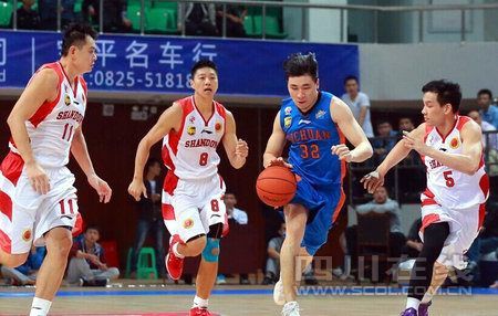 广东宏远篮球最新动态揭秘与小巷中的篮球特色小店奇遇记